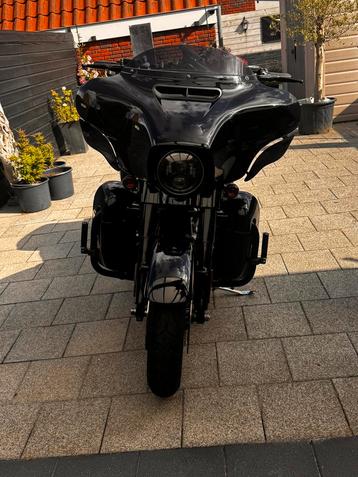 Harley Davidson // streetglide // tourmotor beschikbaar voor biedingen