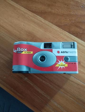 Een ongebruikte wegwerpcamera van Kruidvat beschikbaar voor biedingen