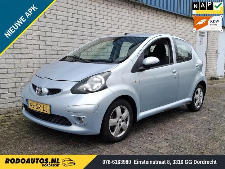 Toyota Aygo 1.0-12V Sport 5-Drs Airco Nw APK ✅ (bj 2006), Auto's, Toyota, Bedrijf, Te koop, Aygo, ABS, Airbags, Airconditioning