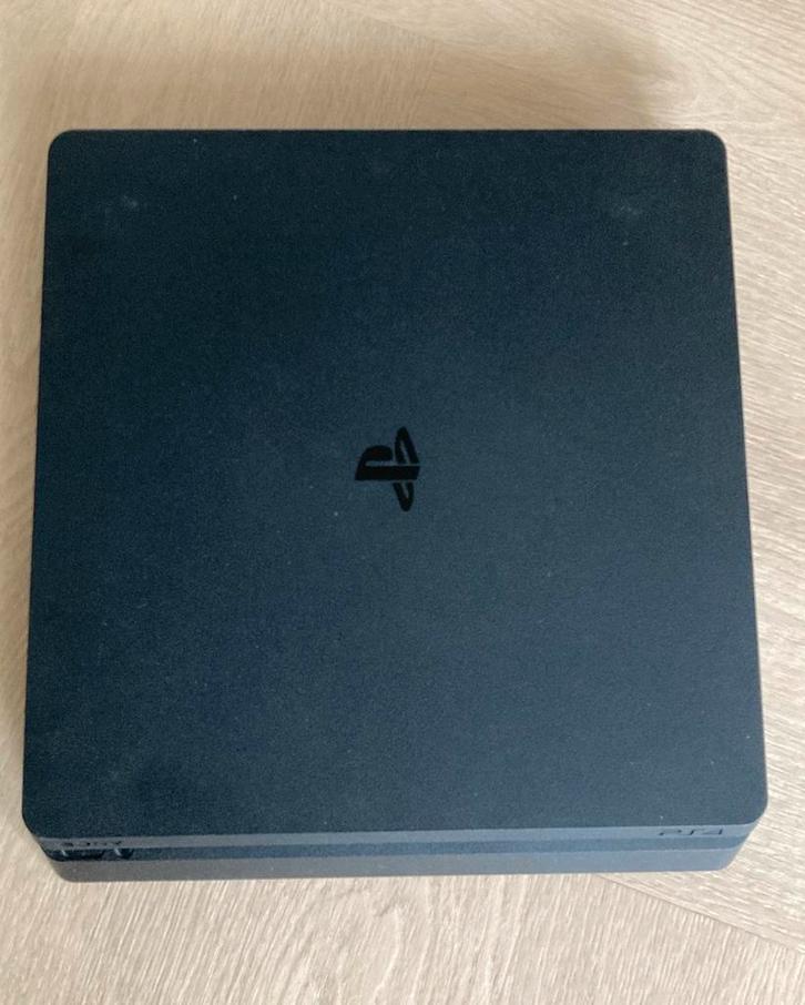 PlayStation 4 Slim + Controller, Spelcomputers en Games, Spelcomputers | Sony PlayStation 4, Gebruikt, Slim, Met 1 controller