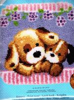 Cado vervaco knooppakket kleedje  knuffelende honden, Hobby en Vrije tijd, Borduren en Borduurmachines, Ophalen of Verzenden, Nieuw