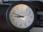 Grote Junghans Quartz Wandklok in modern design, Huis en Inrichting, Woonaccessoires | Klokken, Ophalen of Verzenden, Gebruikt