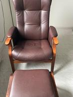 Leren nordic easy chair met poef, Huis en Inrichting, Fauteuils, Ophalen, Gebruikt, Minder dan 75 cm, Hout