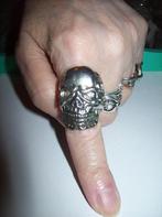 Ring Zilverkleur Metaal Skull Fraai Apart Model Maat 21, 20 of groter, Nieuw, Dame of Heer, Zilver