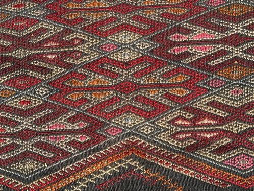 Kussen Noord Africa 95*57, Huis en Inrichting, Woonaccessoires | Kussens, Zo goed als nieuw, Rood, Vierkant, Ophalen of Verzenden