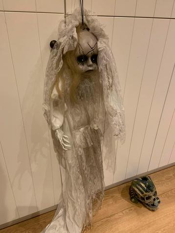 Griezelige Bruid Pop - Halloween Decoratie beschikbaar voor biedingen
