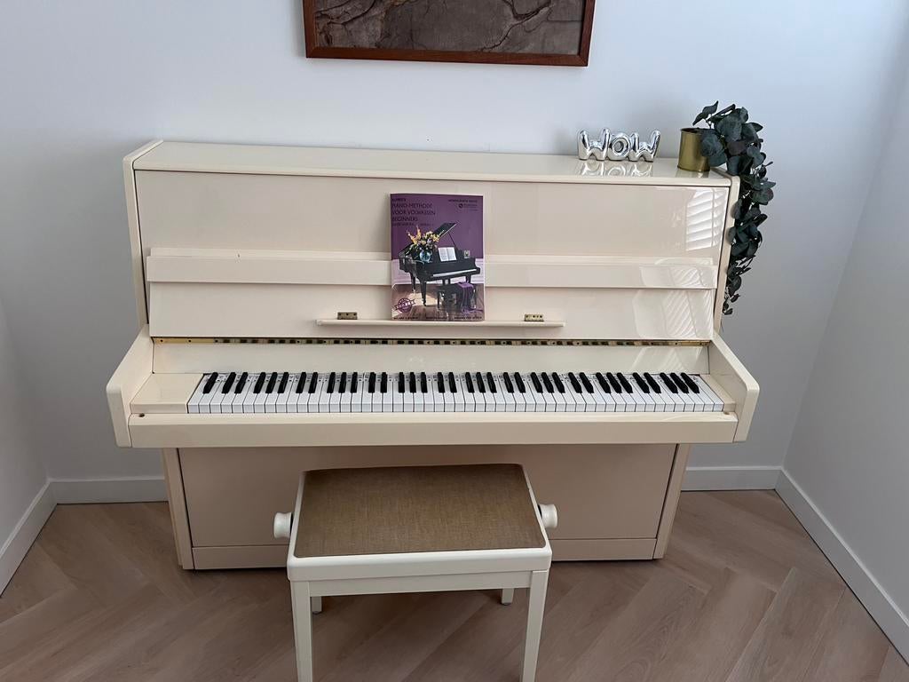Piano Perzina 118, Muziek en Instrumenten, Piano's, Ophalen of Verzenden, Zo goed als nieuw, Zwart