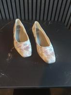 Ara pump kleine hak 9h, Schoenen met lage hakken, Overige kleuren, Ophalen of Verzenden, Zo goed als nieuw