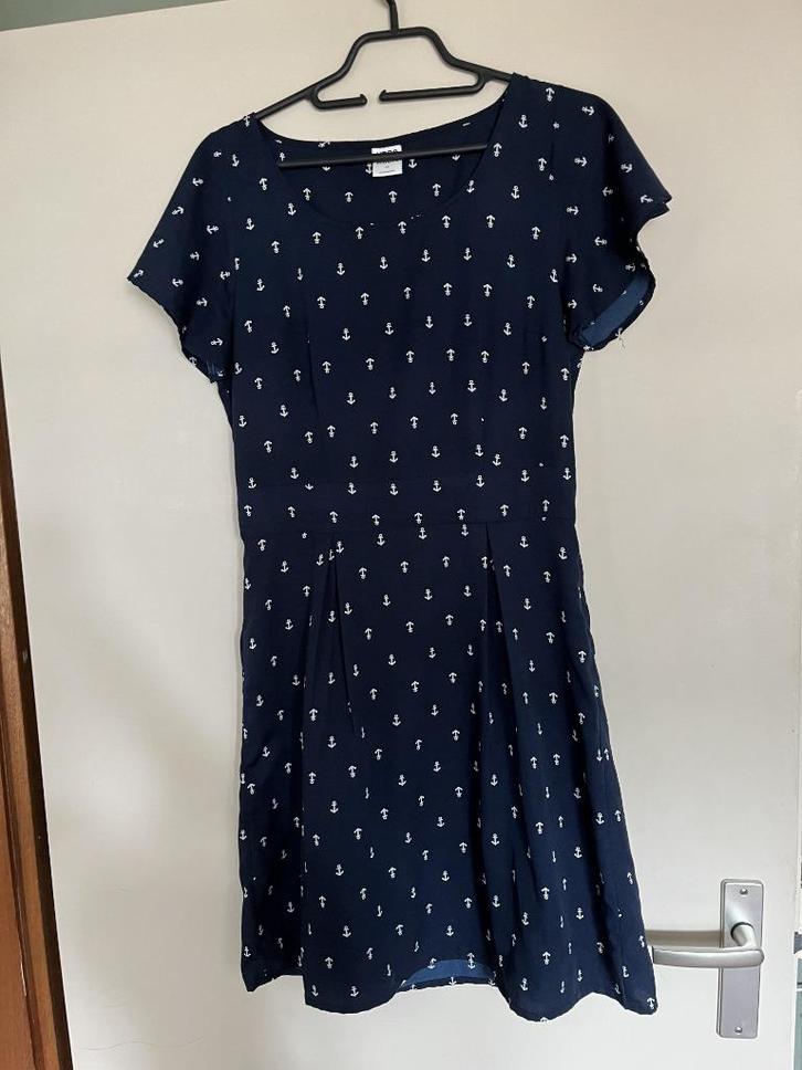 Vero Moda donker blauw jurkje met ankertjes maat M, Kleding | Dames, Jurken, Zo goed als nieuw, Maat 38/40 (M), Blauw, Boven de knie