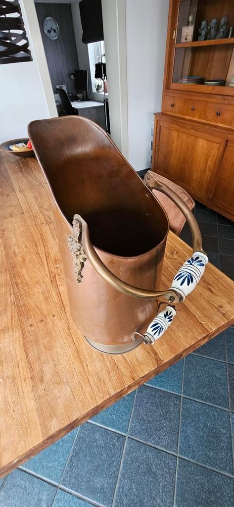 Antieke Koperen Kolenkit met Porseleinen Handvatten, Antiek en Kunst, Antiek | Koper en Brons, Ophalen