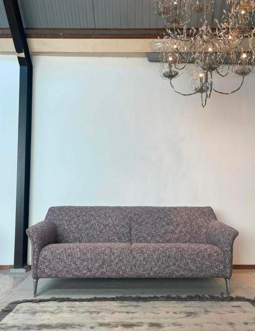 Nieuwe Leolux Mayon 3z bank SALE nw €4485,-, Huis en Inrichting, Banken | Bankstellen, Nieuw, Stof, Ophalen