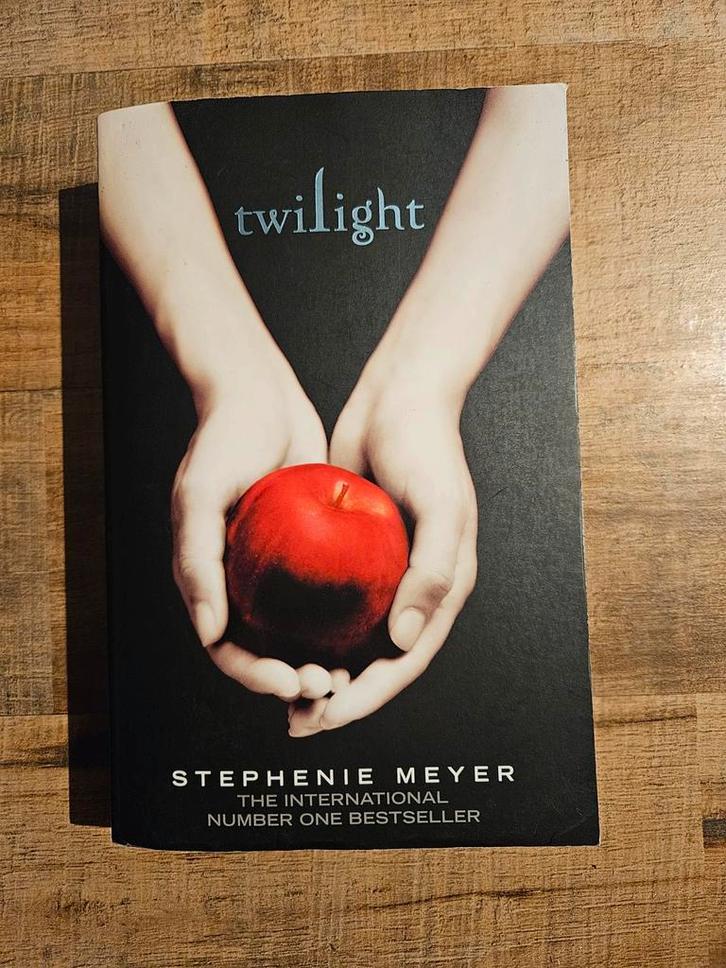 Twilight - Stephenie Meyer, Boeken, Fantasy, Gelezen, Ophalen of Verzenden