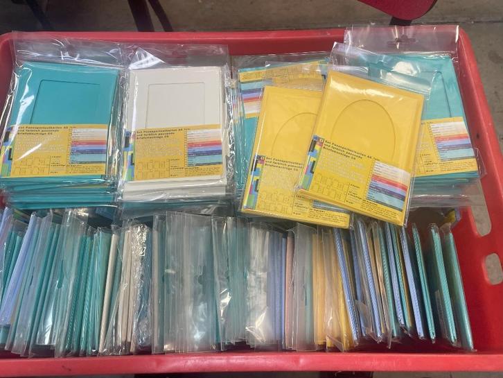 Partij dubbele kaarten + bijpassende enveloppen, Hobby en Vrije tijd, Kaarten | Zelf maken, Nieuw, Blanco kaart of Basiskaart