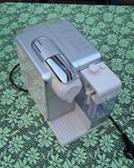 Nespresso DeLonghi, Witgoed en Apparatuur, Koffiezetapparaten, Ophalen of Verzenden, Gebruikt, Afneembaar waterreservoir