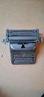 Vintage Typemachine van Adler, Ophalen