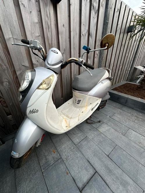 Sym Mio snorbrommer, Fietsen en Brommers, Scooters | SYM, Gebruikt, Mio, Maximaal 25 km/u, Benzine, Ophalen