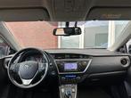 Toyota Auris Touring Sports 1.8 Hybrid Executive / Navi / Ca, Gebruikt, Met garantie (alle), Leder en Stof, 25 km/l