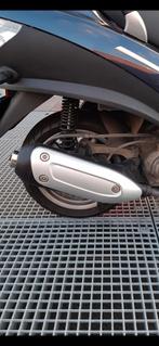 Piaggio mp3 250 300 uitlaat, Motoren, Ophalen of Verzenden