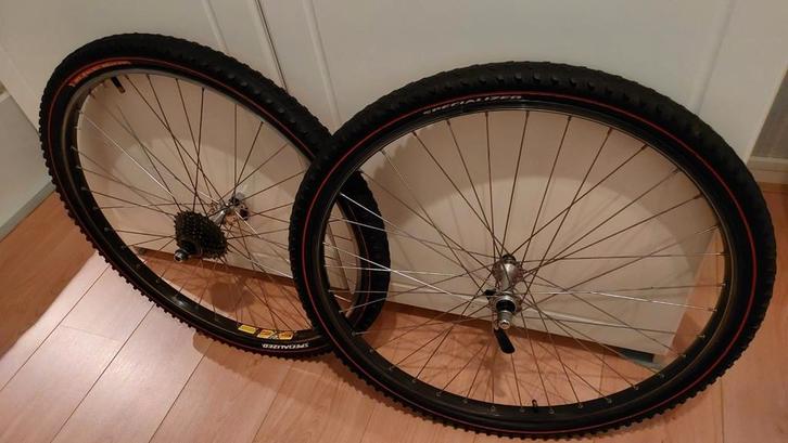 2 ATB wielen met nieuwe Specializer banden € 175, Fietsen en Brommers, Fietsen | Mountainbikes en ATB, Nieuw, Heren, Overige merken