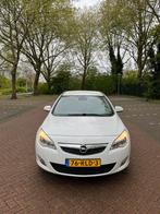 Opel Astra 1.4 Turbo Ecotec 103KW 5-D 2011 Wit, Origineel Nederlands, Te koop, 5 stoelen, 1400 kg