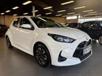 Toyota Yaris 1.5 Hybrid Active, Auto's, Toyota, Gebruikt, 450 kg, Wit, Bedrijf