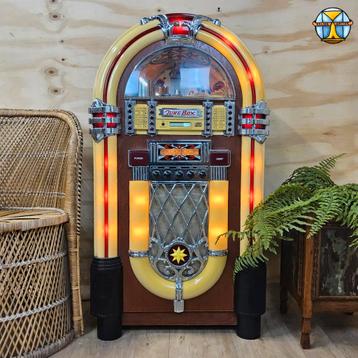 Vintage Jukebox met cd speler, cassette, radio, verlichting beschikbaar voor biedingen