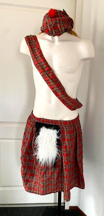 Schotse rok XXL + sjerp + muts met haar carnaval feest beschikbaar voor biedingen