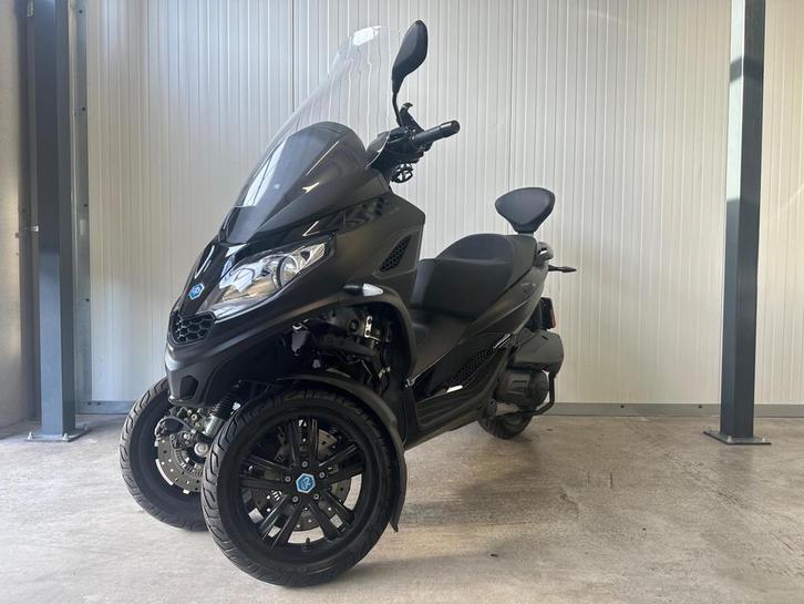 Piaggio Scooter 300 MP3 HPE Deep Black Special Edition, Motoren, Motoren | Piaggio, Bedrijf, Scooter, 12 t/m 35 kW, ABS, LED Verlichting