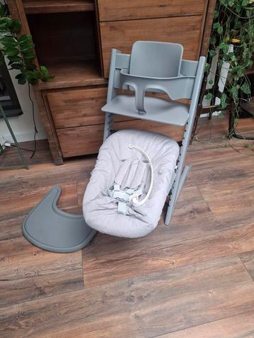 Zeer nette complete Stokke Tripp Trapp Kinderstoel beschikbaar voor biedingen
