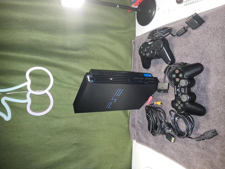 Playstation 2 Phat console., Spelcomputers en Games, Spelcomputers | Sony PlayStation 2, Zo goed als nieuw, Met 1 controller, Ophalen of Verzenden