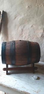 klein oud decoratief Frans eiken wijnvat  op standaard, Ophalen of Verzenden
