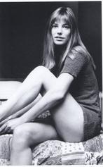 JANE BIRKIN tilt een been op Ansichtkaart in prima staat, Verzenden, 1980 tot heden, Ongelopen, Sterren en Beroemdheden