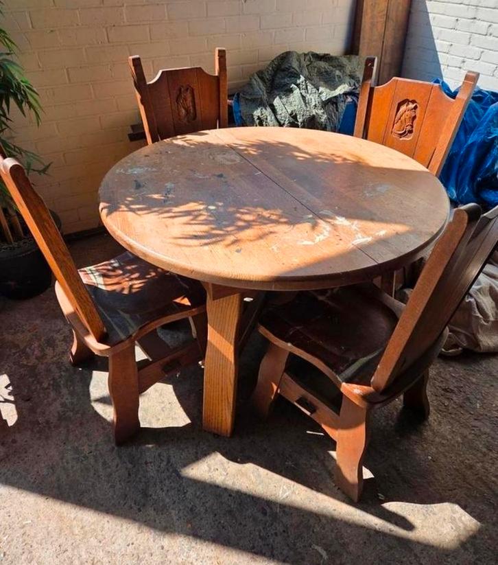 Massief eiken kloosterset ronde tafel + 4 stoelen, Huis en Inrichting, Complete eetkamers, Gebruikt, 4 tot 6 stoelen, Ophalen