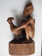Houten beeld Hand gesneden uit Balie, Antiek en Kunst, Ophalen of Verzenden