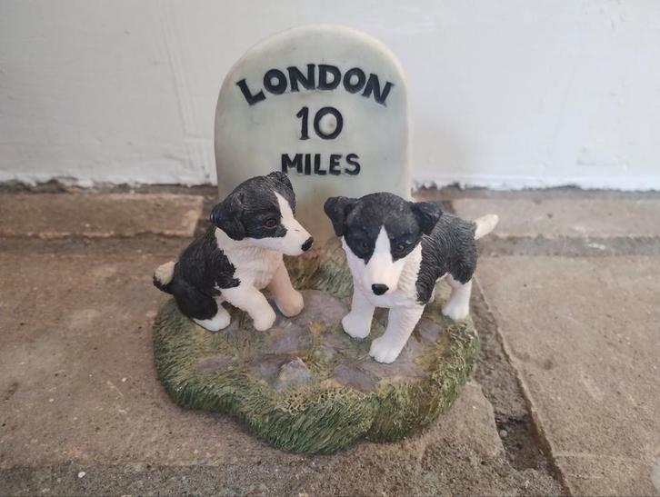 Border Collie Beeldje - Schattig Hondenbeeld, Tuin en Terras, Tuinbeelden, Zo goed als nieuw, Dierenbeeld, Kunststof, Ophalen of Verzenden