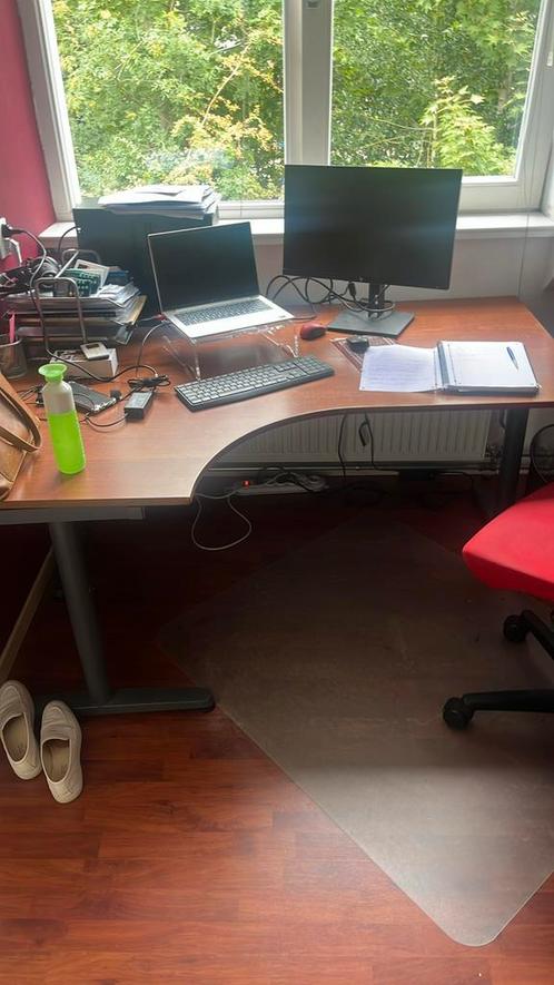 Bureau Galant ikea, Huis en Inrichting, Bureaus, Zo goed als nieuw, Ophalen