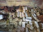 Hele berg klei keitjes, Ophalen, Gebruikt, Bakstenen