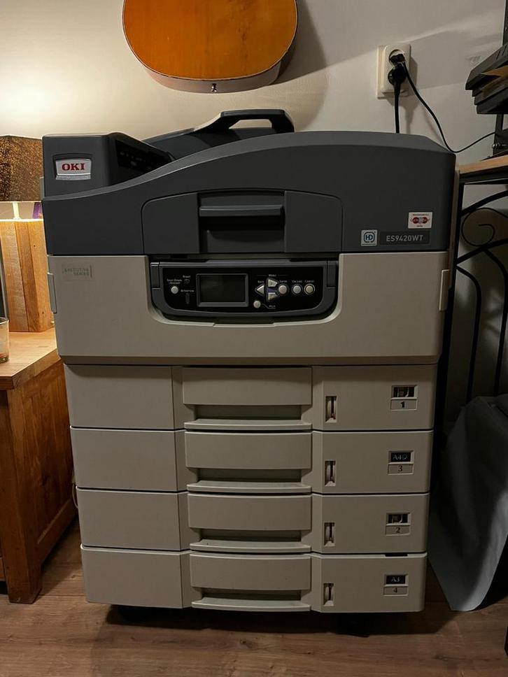 OKI ES9420WT – Professionele printer mét witte toner!, Computers en Software, Printers, Zo goed als nieuw, Ophalen