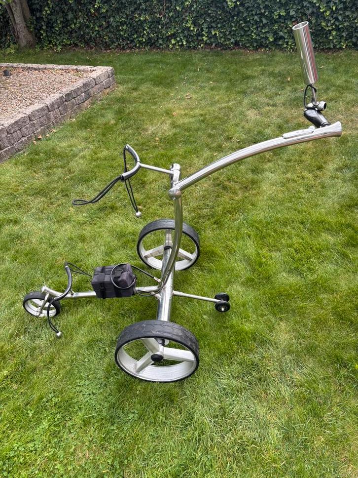 Electrische trolley met afstandsbediening, Sport en Fitness, Golf, Gebruikt, Golfkar, Ophalen