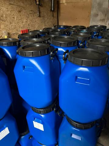 Voerton voertonnen tonnen opslag voorraad 30 liter beschikbaar voor biedingen