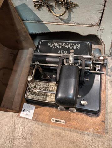 Oude typemachine €110 beschikbaar voor biedingen