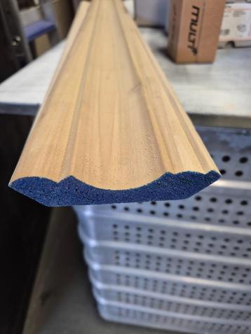 Te koop Yellow Poplar Kroonlijsten 3100x100x22 mm 10 stuks beschikbaar voor biedingen