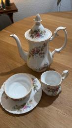 Vintage Royal Albert moss rose, Antiek en Kunst, Ophalen of Verzenden