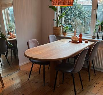 Retro houten eettafel massief eiken beschikbaar voor biedingen