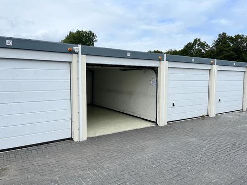 Beveiligde garagebox op het park Garagepark te Lelystad, Auto diversen, Autostallingen en Garages