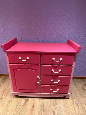 Kledingkast/ commode roze 