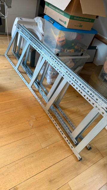 2 stellingkasten 180x90x40 beschikbaar voor biedingen