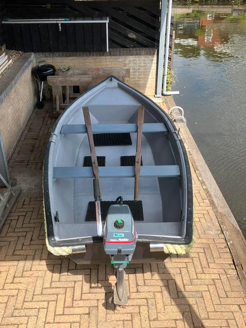 Leuk polyester sloepje, Watersport en Boten, Sloepen, Gebruikt, Tot 10 pk, 3 tot 6 meter, Buitenboordmotor, Benzine, Polyester