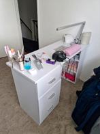 Nagelstyliste tafel en toebehoren, Huis en Inrichting, Bureaus, Ophalen