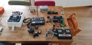 Diverse RC Zenders, Ontvangers, Servo's - Robbe, HiTec beschikbaar voor biedingen